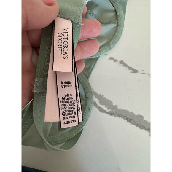 Victoria's Secret Bralette Mesh Velvet Size 32B Sage Green - Picture 3 of 5